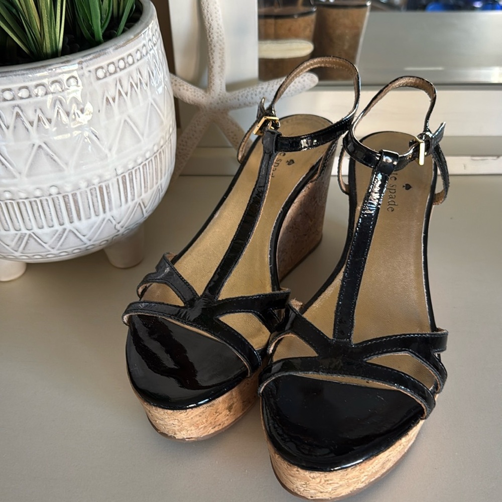 GUC Kate Spade Theodora Cork Wedge Heel Black Patent Leather Sandals 8M